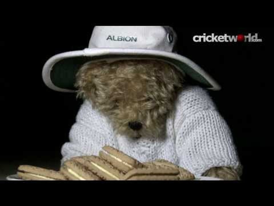 Umpire Ted (The Furred Umpire) is Lord Of The Custard Creams - The Global Cricket Community