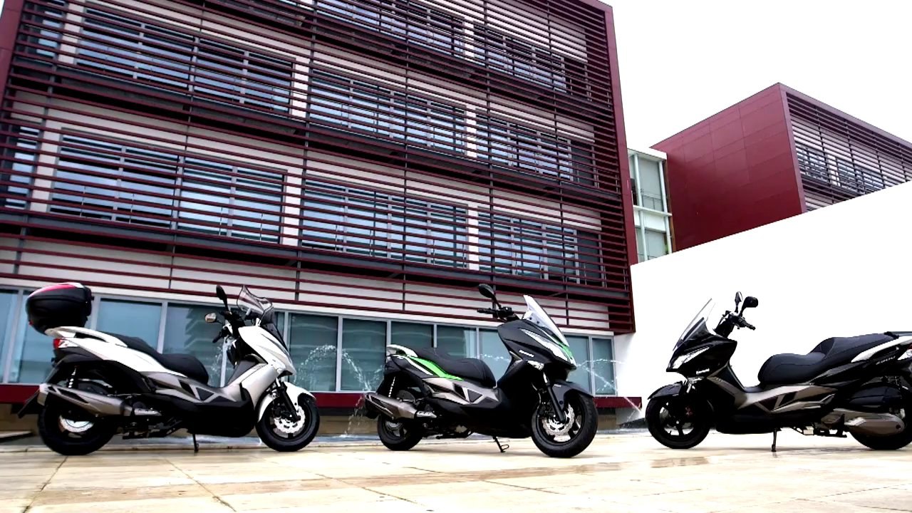 Kawasaki J300 first ride | First Ride | Motorcyclenews.com