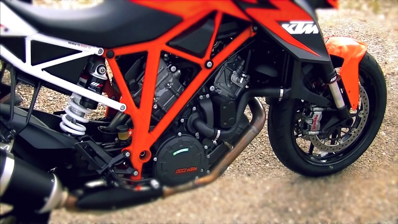 KTM Super Duke R, Aprilia Tuono V4R ABS, Triumph Speed Triple | Group Test | Motorcyclenews.com