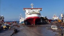 Dramatic crash footage: Ferry crashes onto shore in Turkey