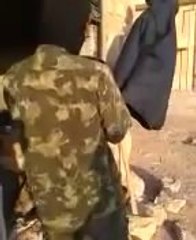 Se moquer d'un sniper avec une marionnette