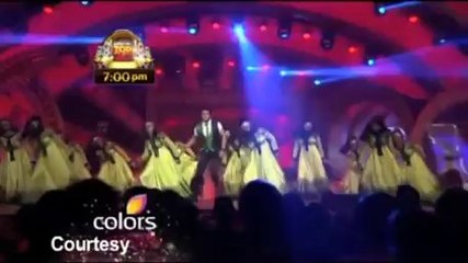 Sanjeeda Sheikh and Rithvik dance it out at Mirchi Top 20