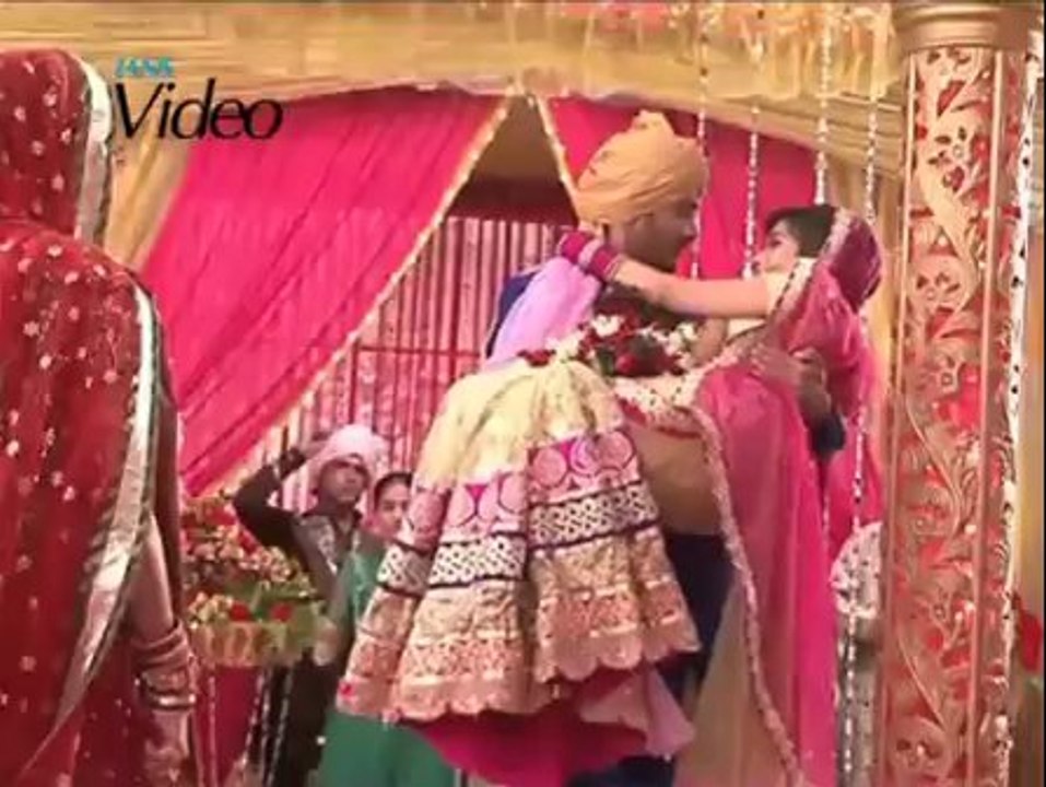 Uttaran : Meethi weds Akash