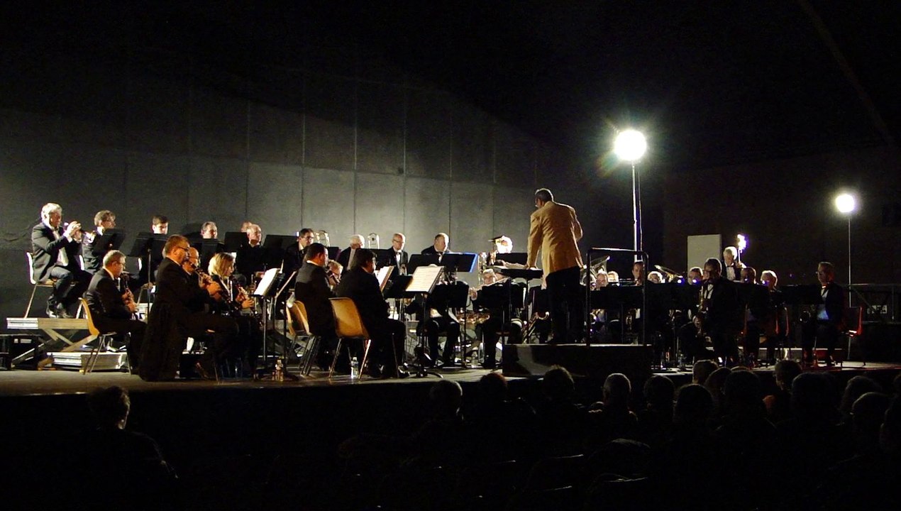 Danse des heures par l'Harmonie de Nissan