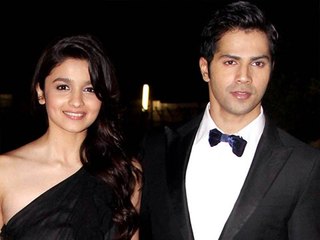 Tải video: Varun Dhawan & Alia Bhatt Get INTIMATE | Latest Bollywood Gossips