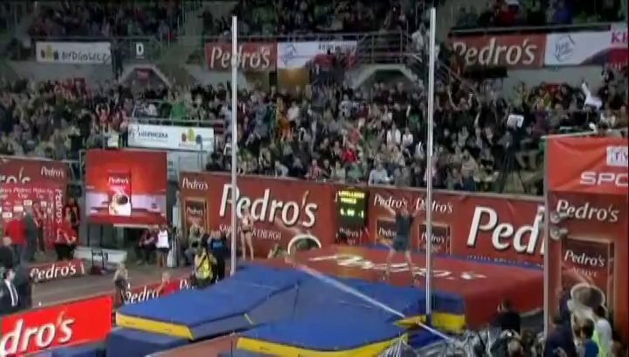 Saut à la perche : Lavillenie bat le record de France et se rapproche de Bubka