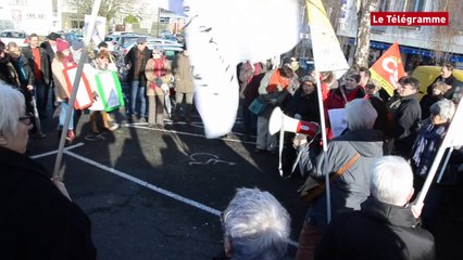 Douarnenez. 120 personnes manifestent pour le maintien de l'IVG en Europe