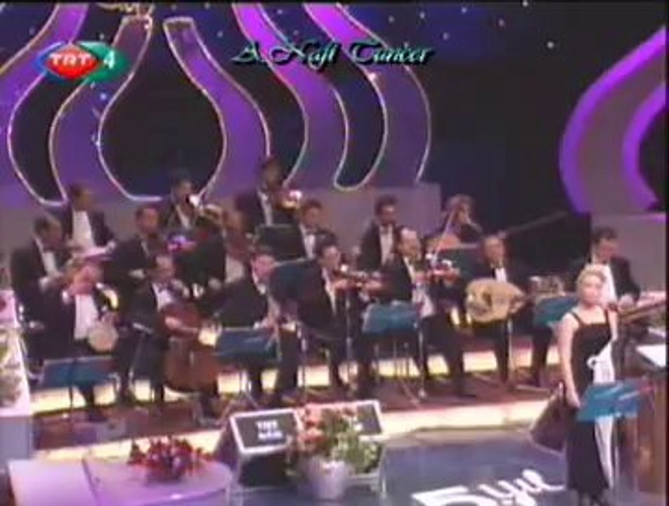 Eliz AVAROĞLU-Aşkın İçimde Rüyâ Kalbimde Duya Duya