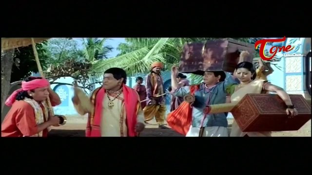 Pandurangadu Comedy Scene between Sneha and Gundu Hanumantha Rao