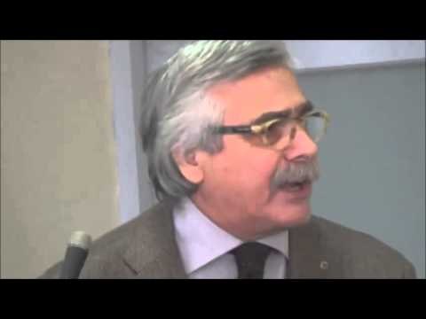 Aversa (CE) - Piazza Crispi, Santulli sbotta: Da noi fatti concreti (01.02.14)