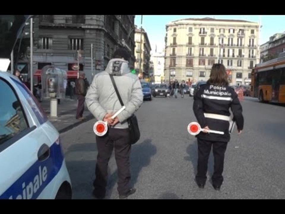 Napoli - Multe, solo uno su quattro le paga. Ma l'assessore smentisce (31.01.14)