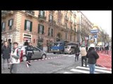 Napoli - Crolla cornicione al Vomero -2- (03.01.14)
