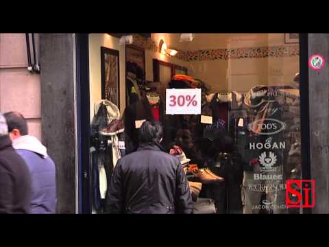 Video Campania - Al via i Saldi, la crisi rinvia gli acquisti natalizi -1- (02.01.14)
