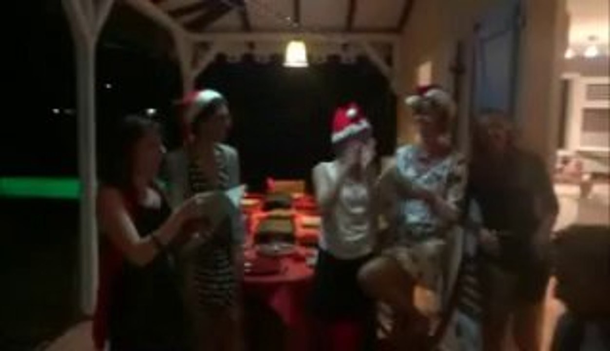 chante noel maison !