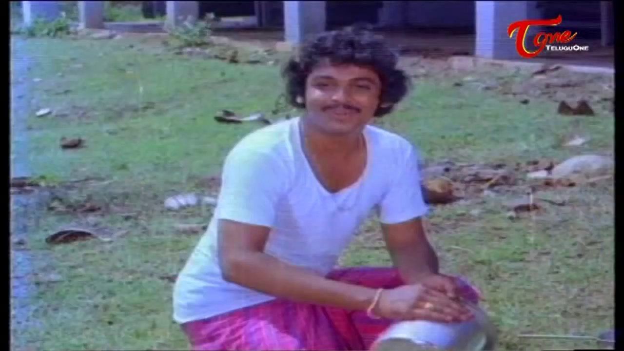 Rendu Jella Seetha Comedy Scene | Roommates Fighting To Impress A Neighbour Girl