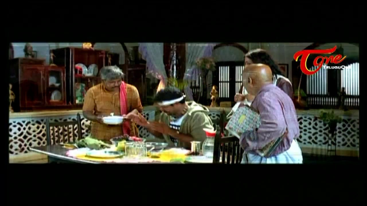 Chantigadu Comedy Scene | Rajiv Kanakala Eating Food Prepared For Buffalo