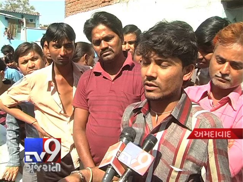 Ahmedabad : Youths set ablaze a parked car in Amraiwadi, 2 nabbed - Tv9 Gujarati