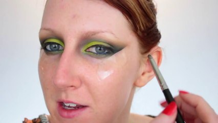 Dramatic Winged Eyeshadow Tutorial - Greens