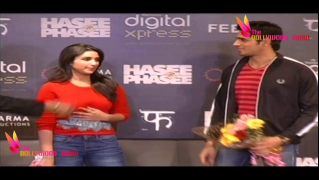 OMG - Parineeti Chopra Adjusting Her Jeans In Public