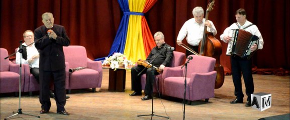 Actorul Dorel Vişan recitând "Mortua est"