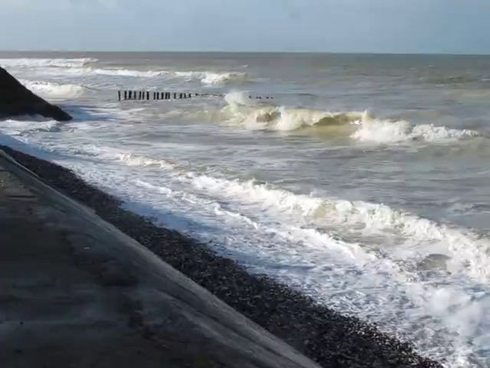 Calais : grandes marées à Sangatte