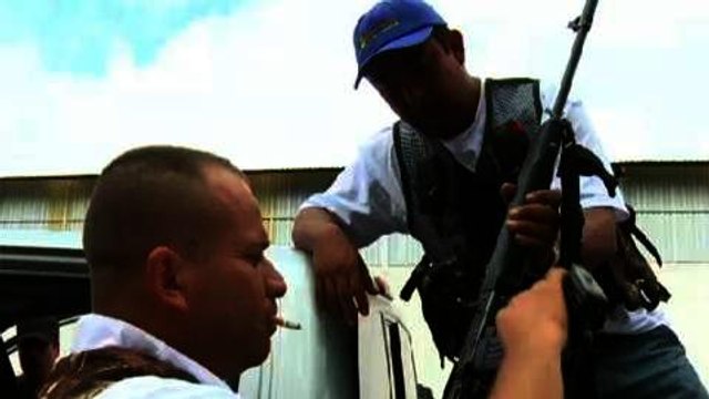 Former US immigrants join Mexico's vigilantes
