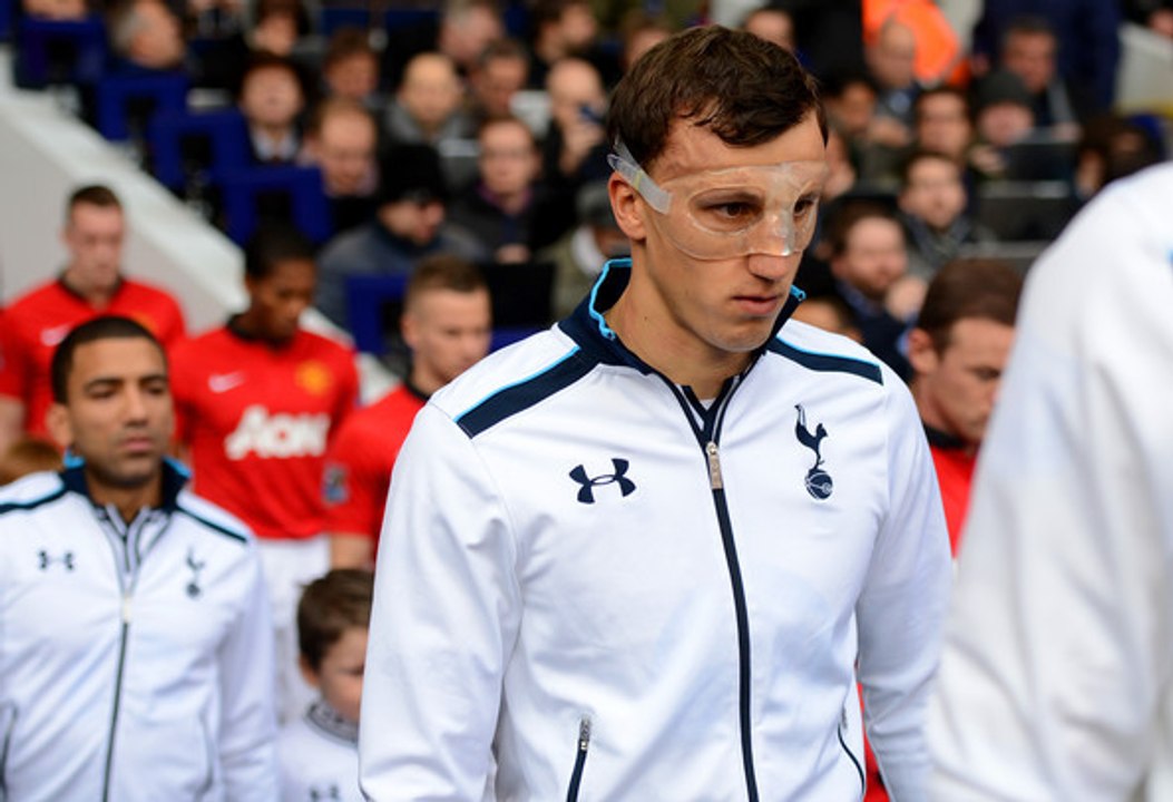Insolite : ivre, un joueur de Tottenham ne tient plus debout !