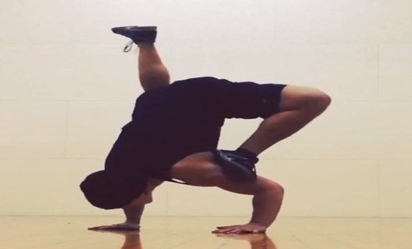 ∆BSTR∆CKT TRICKS Bboying - Break Dance
