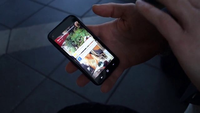 Hands-on with the HTC First AKA the Facebook Phone