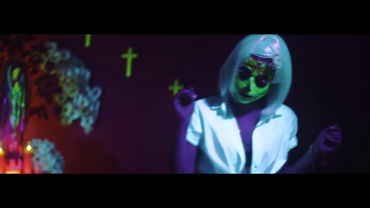 WEEKNIGHT // DARK LIGHT