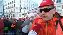 Trabajadores protestan contra el cierre de Coca-Cola