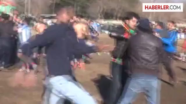 Cizre'de amatör lig maçında kavga -