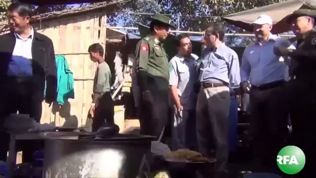 مبعوثون الإتحاد الأوروبي ألتقو باللاجئين المسلمين في ولاية أراكان-EU Envoys Meet Muslim Refugees in Rakhine