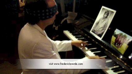 La Marche Turque de Mozart les yeux bandés jouée par Frédéric La Verde