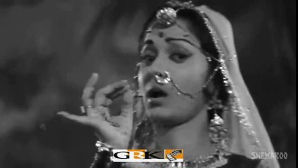 ASHA BHOSLE - Paan Khaye Saiyan Hamaro - TEESRI KASAM