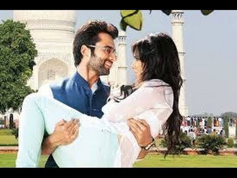 Youngistan Official Theatrical Trailer | Jackky Bhagnani, Neha Sharma