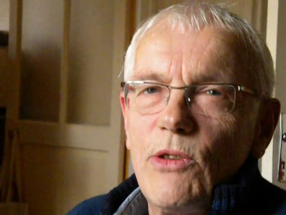 Guy Flattot, ancien garçon de café au Flore