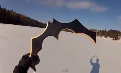 BOOMERANG BAT or Batarang.. Crazy!