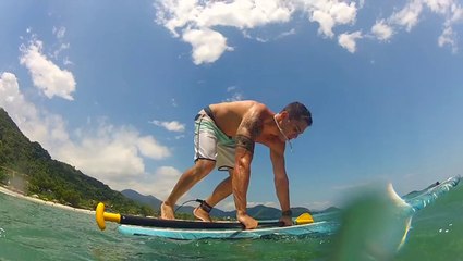 Aprenda a praticar o stand up paddle