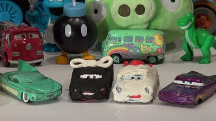 Play Doh Lightning McQueen gets a Play Doh Tuxedo made by Ramone, for his wedding with Pixar Cars Sa