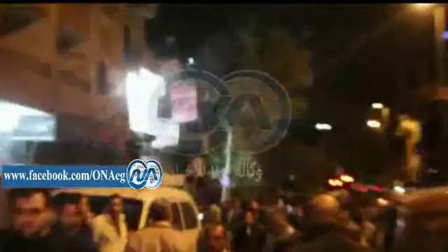 شاهد .. الأمن يلقى القبض على أحد أنصار الإخوان بميدان النعام بعين شمس
