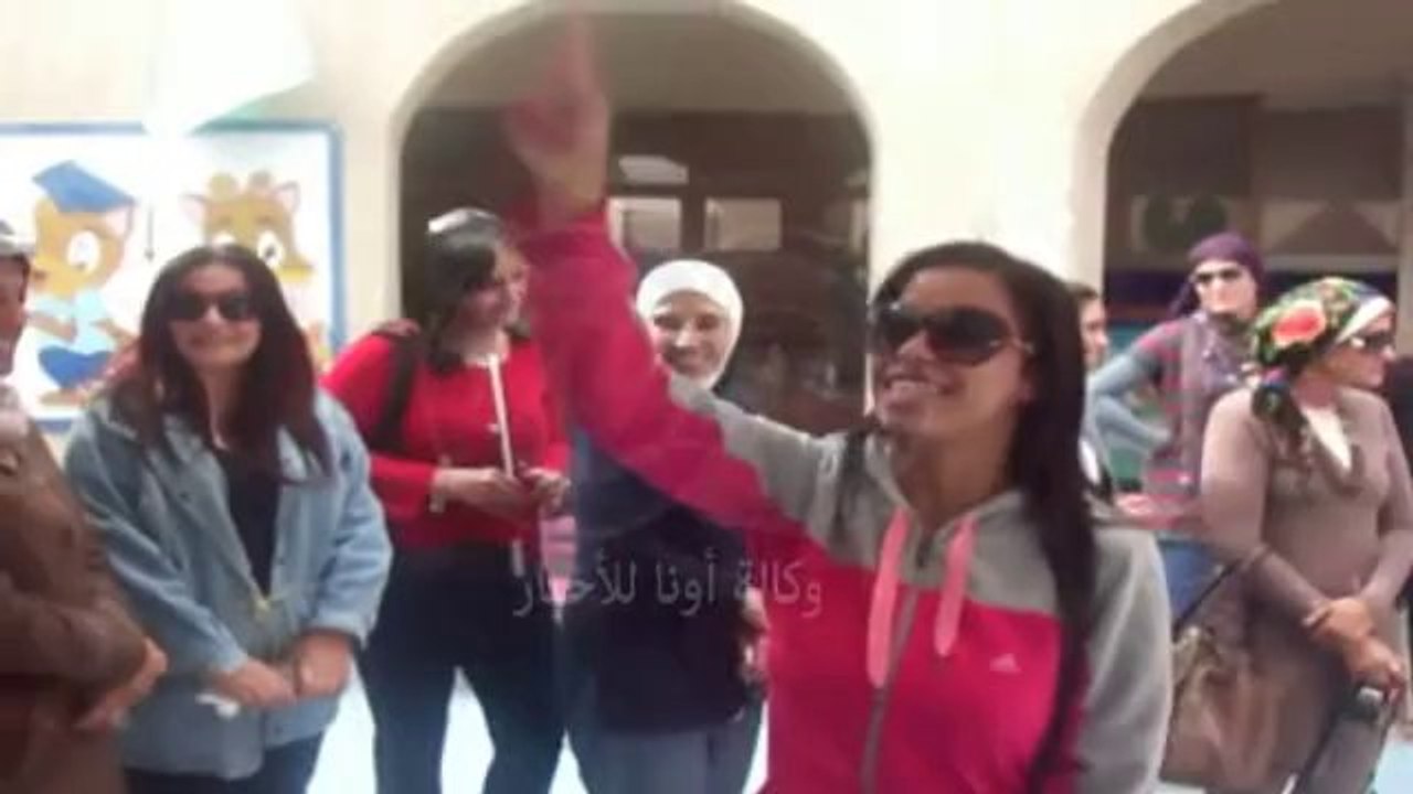 إقبال كبير أمام لجان الاستفتاء بالغردقة .. ومواطنون يهتفون : "سيسي أنت رئيسي"