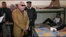 مدير أمن السويس يزور مصابي حادث تفجير معسكر الأمن