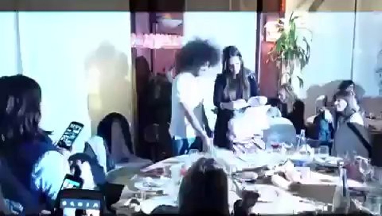 Entrega de regalo a Sonia