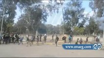 قوات الأمن تلقى قنابل الغاز داخل حرم جامعة الأزهر والطلاب يردون بالحجارة
