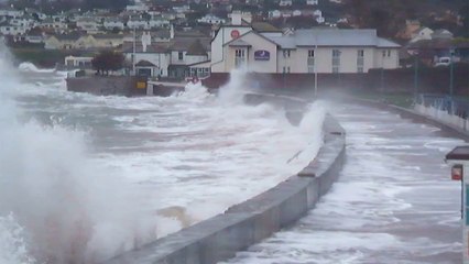 Massive Waves Hit Devon Seaside Resort