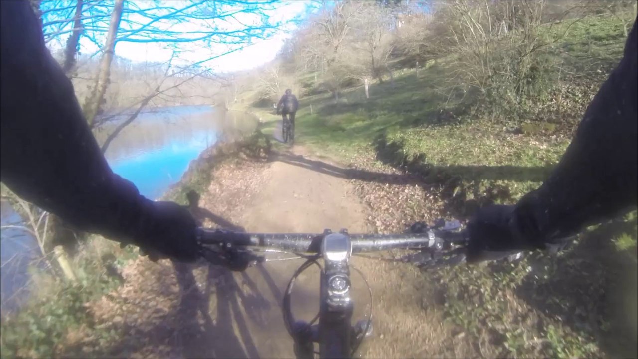 VTT03 entre VILLEBRET et NERIS LES BAINS (03)