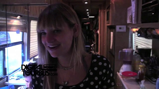 Juliet Simms / Automatic Loveletter - BUS INVADERS Ep. 182 (Warped Edition)