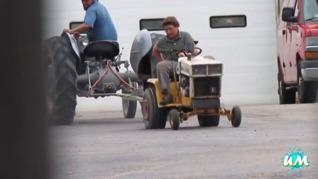 Des Fails en Tracteur... Hilarant - Compilation de malade!