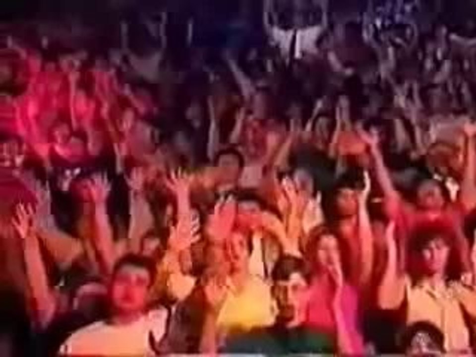 Benny Hinn - Girl get up from wheelchair